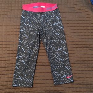 Nike pro capris
